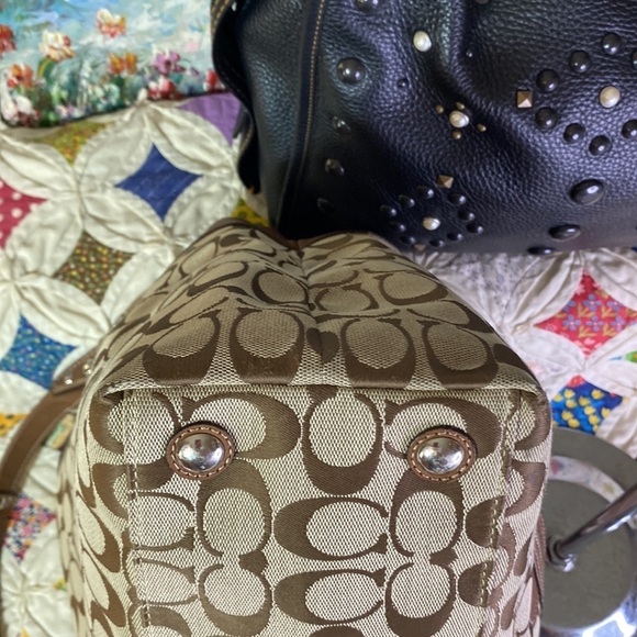 Coach Penelope - Picture 12 of 14